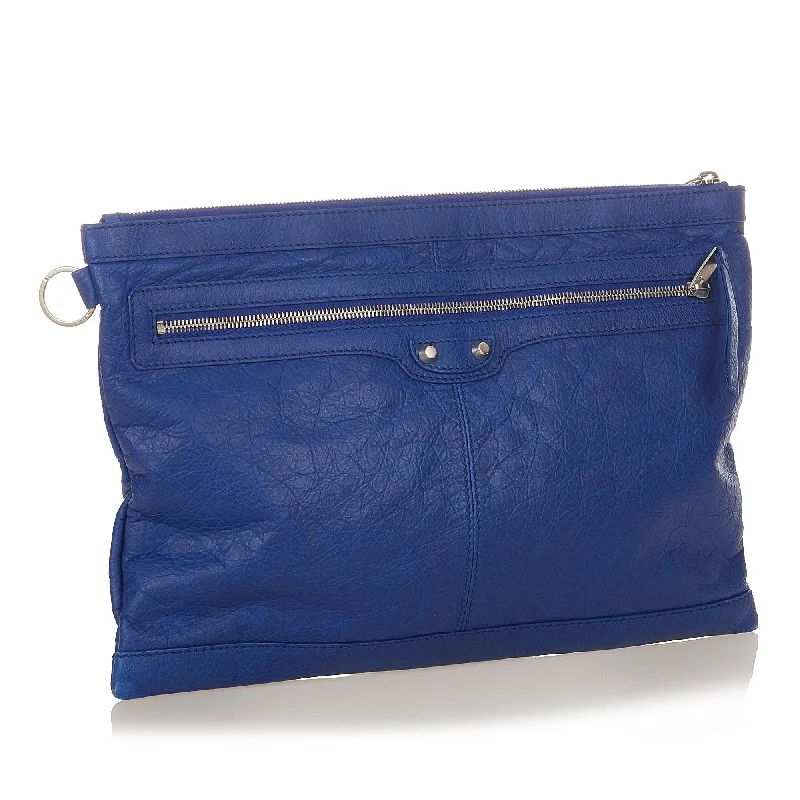 Vintage-inspired handbagsBalenciaga Motocross Classic Clip L Clutch Bag (SHG-26626)