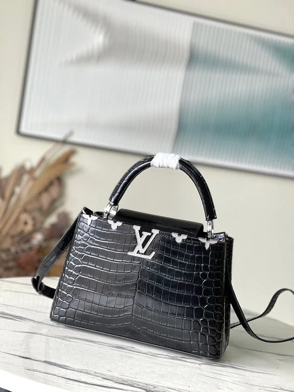 Louis Vuitton bags with a detachable mirror inside for on - the - go touch - upsBC - LOUIS VUITTON BAGS - 209