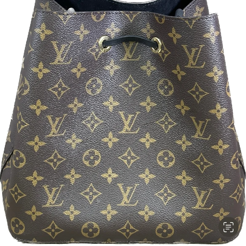 Ladies Louis Vuitton Petite Malle bags with a star - shaped charm for cutenessLouis Vuitton NÃ©oNoÃ© MM Monogram Black