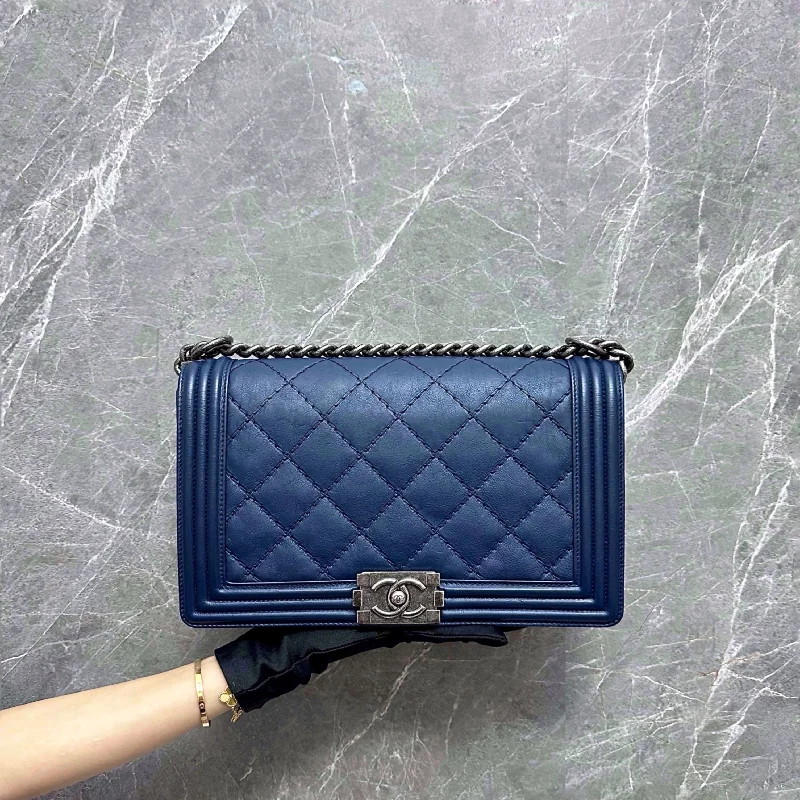 Chanel bags with iconic stitching detailsBoy New Medium 28cm Calfskin Dark Blue No 18