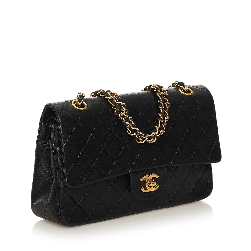 Chanel Designer Handbag with Unique DesignChanel Classic Medium Lambskin Leather Double Flap Bag (35098)