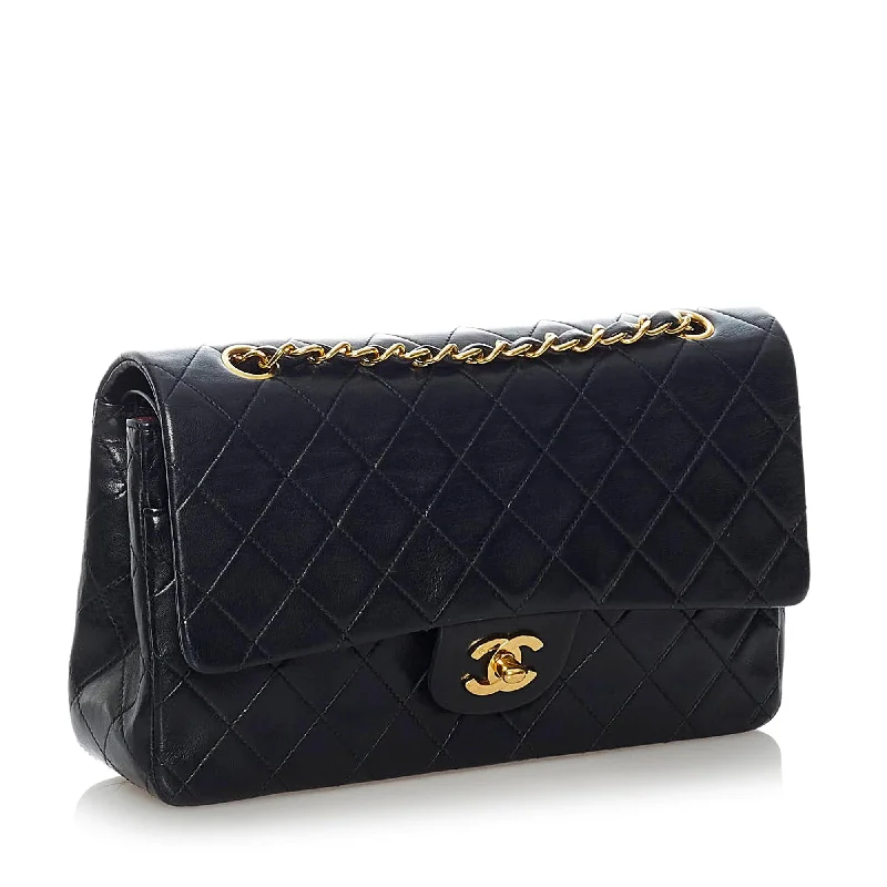 Chanel All - Match Handbag for Versatile StylingChanel Classic Medium Lambskin Leather Double Flap Bag (35165)