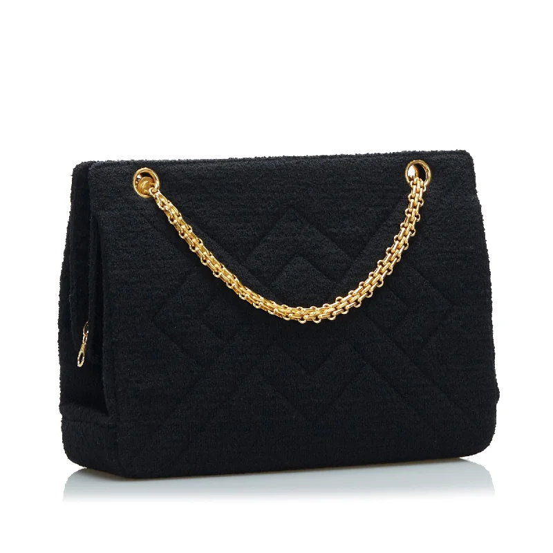 Chanel Lightweight Handbag for Daily ErrandsChanel Classic Tweed Shoulder Bag (FNv49C)