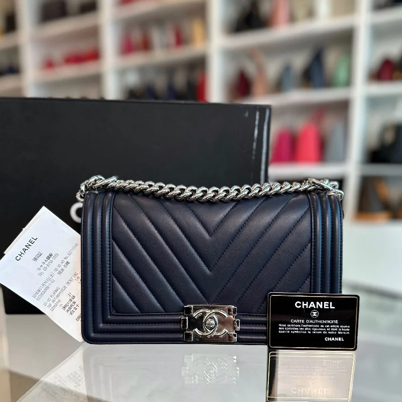 Chanel Classic Flap Bag for Evening Party*Full Set Receipt* Boy Lambskin Old Medium 25CM Chevron Dark Blue SHW No 22