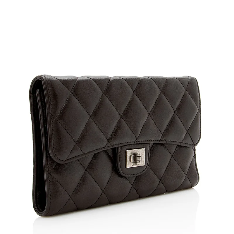 Chanel Vintage Inspired Handbag for Retro LoversChanel Lambskin 2.55 Reissue Long Wallet (15615)