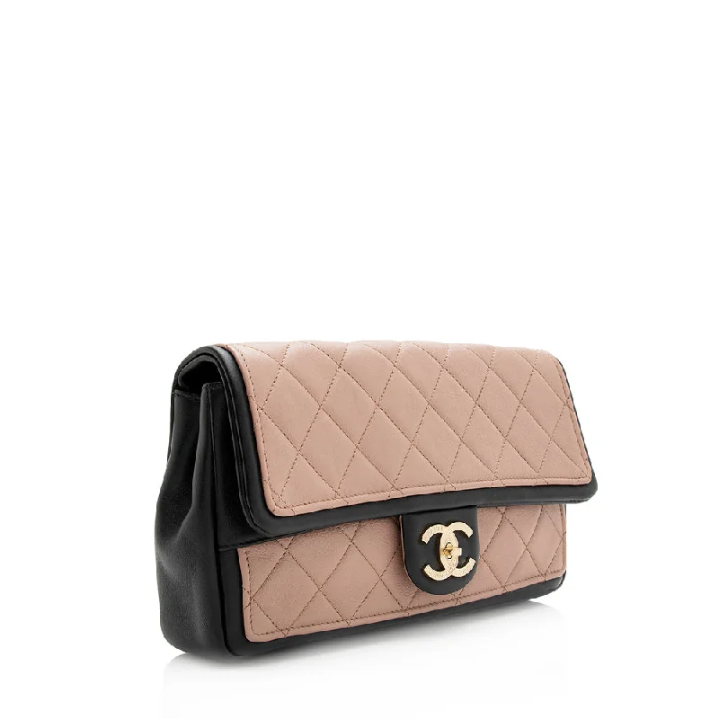 Chanel bags with modern touchesChanel Lambskin Graphic Medium Flap Bag (20883)