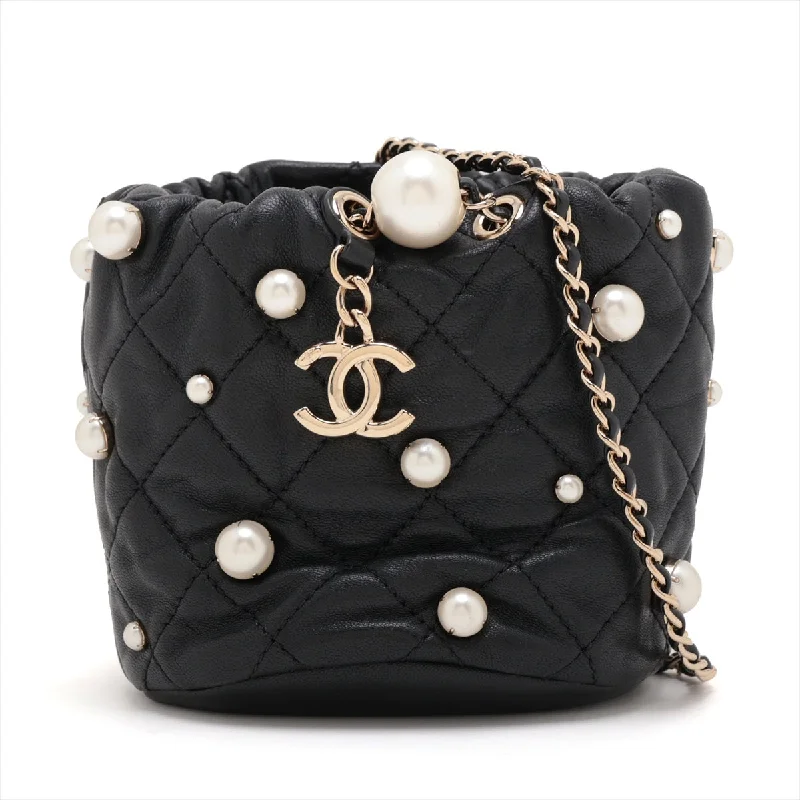 Chanel bags with modern touchesChanel Matrasse  Handle Shoulder Bag Pearl Black G  31st AS2518