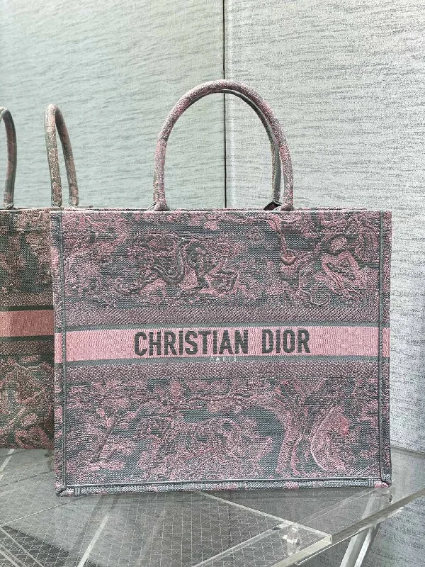 Christian Dior handbags with a removable shoulder strap for versatilityChristian Dior - Luxury Bags  106